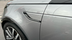 Land Rover Discovery 3.0 D300 R-Dynamic SE 5dr Auto Diesel Station Wagon